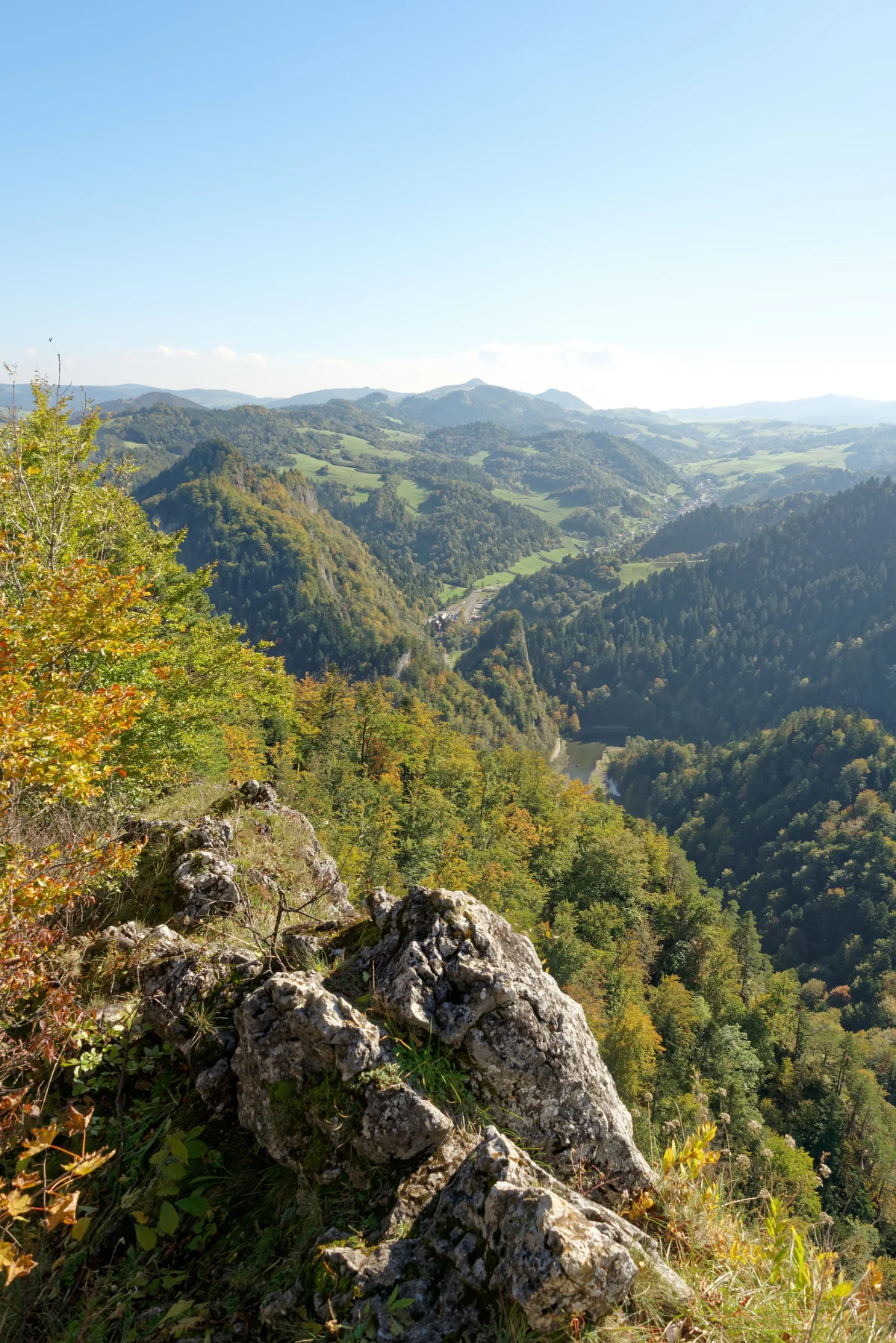Pieniny - widok na Dunajec z Sokolicy, miejsce celebracji zdobywców Korony Gór Polskich